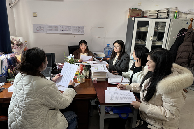 长庆二中高二党小组先进事迹