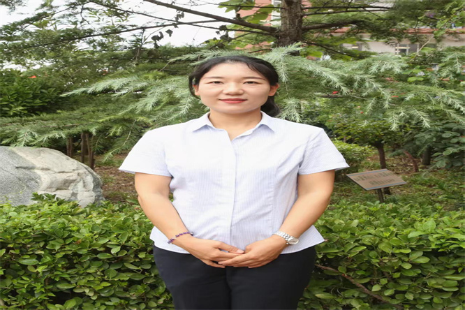 丹心润桃李  实干谱华章 ---2025年陕西石油普教中心优秀教师狄玮
